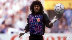 রেনে হিগুইতা Rene Higuita 3 রেনে হিগুইতা; সুইপার কিপিং নাকি পাগলামি