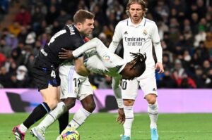 পয়েন্ট হারালো রিয়াল মাদ্রিদ 