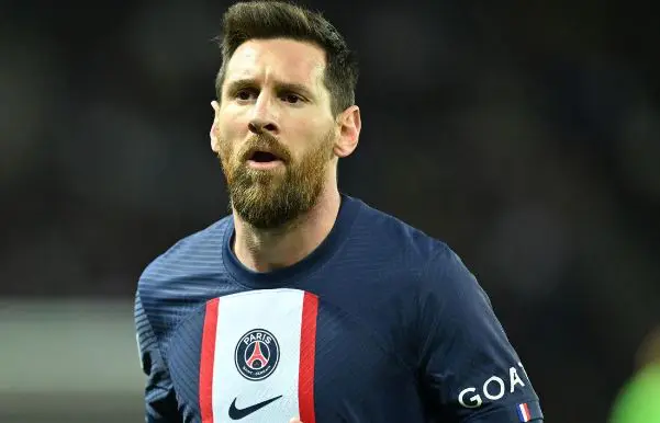 ফিফা বর্ষসেরার পুরস্কার জিতবেন কে?