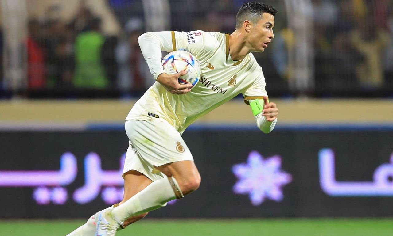 সৌদি ফুটবলে দোল খাচ্ছেন রোনালদো