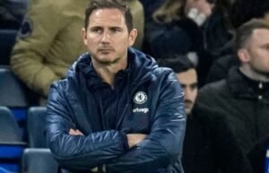 ফ্র্যাঙ্ক ল্যাম্পার্ড নিজেই শুনছেন দুয়ো ধ্বনি 