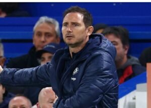 ফ্র্যাঙ্ক ল্যাম্পার্ড নিজেই শুনছেন দুয়ো ধ্বনি 