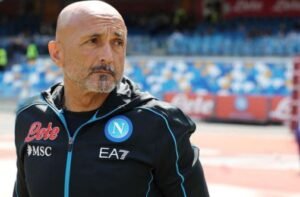 নাপোলি কোচ ক্ষমা চেয়েছেন সমর্থকদের কাছে 