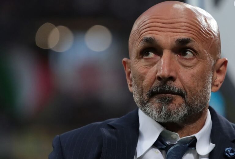 নাপোলি কোচ ক্ষমা চেয়েছেন সমর্থকদের কাছে