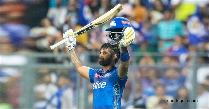 সূর্যের প্রথম সেঞ্চুরিতে প্লে-অফের পথে মুম্বাই