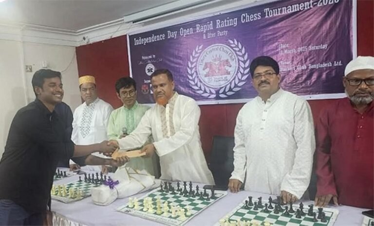 স্বাধীনতা দিবস দাবায় ফিদে মাস্টার সুব্রত অপরাজিত চ্যাম্পিয়ন