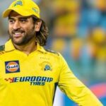 ৪৪ পেরিয়েও আইপিএল খেলবেন ধোনি