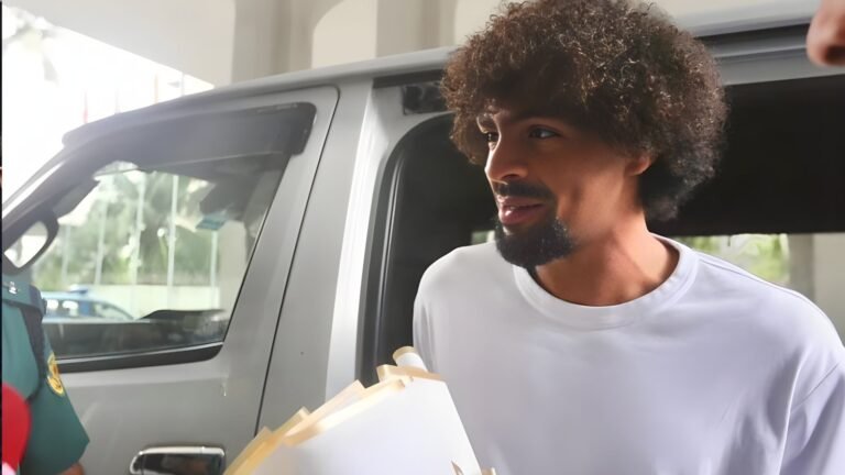 Hamza Misses Flight to Dhaka 1 হামজা মিস করেছেন ঢাকার ফ্লাইট