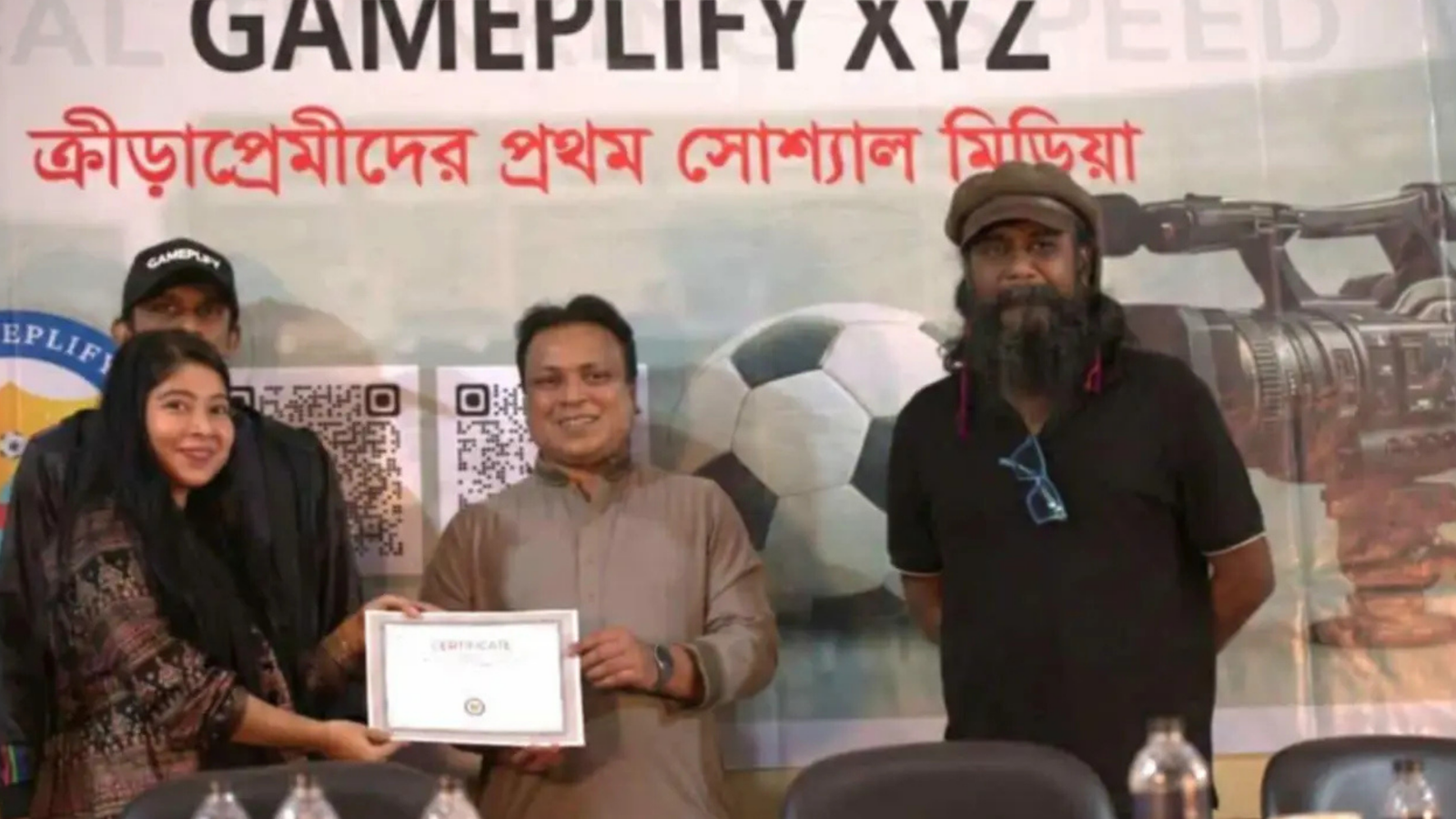 Inside Bangladeshs Breakthrough Sports Journalism Workshop Young Reporters Get Hands On Training ‘নতুনদের ভিড়ে জমজমাট ক্রীড়া সাংবাদিকতার কর্মশালা, তথ্যের যুদ্ধ জিততে শেখালেন বিশেষজ্ঞরা’