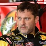 NASCAR-এর শীর্ষ নেতৃত্বের ষড়যন্ত্রে টনি স্টুয়ার্টের SRX হুমকির মুখে