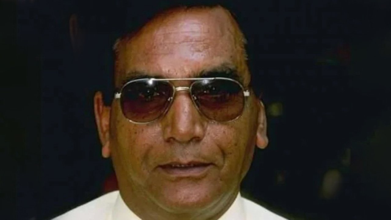 image 243100 1763894727 বিদায় কিংবদন্তি! না ফেরার দেশে পাকিস্তানের বিখ্যাত আম্পায়ার খিজির হায়াত