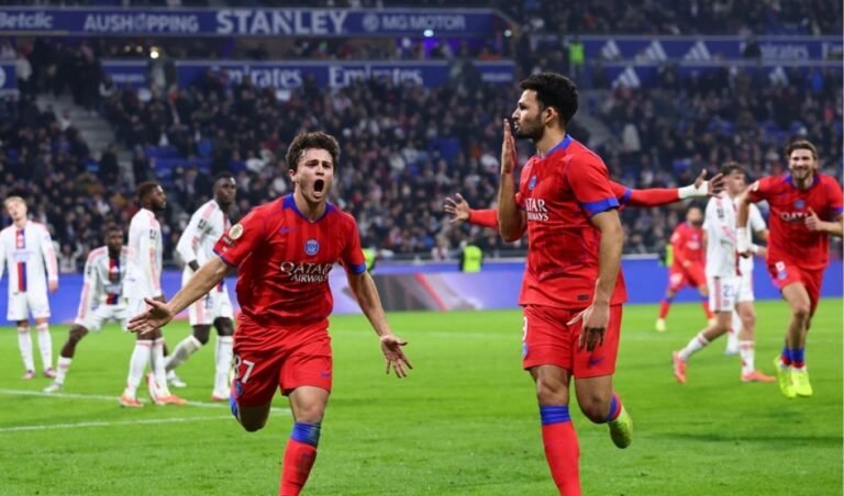 ইনজুরি টাইমের গোলে পিএসজিকে জেতালেন নেভেস