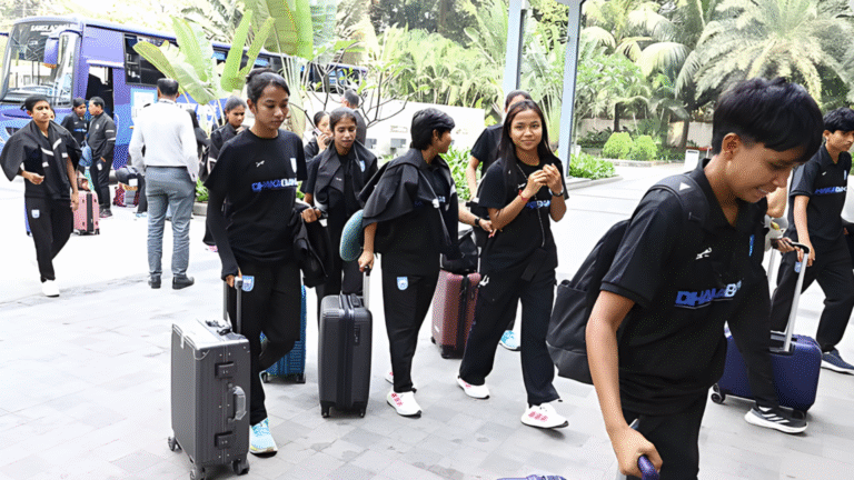 এএফসি এশিয়ান কাপের আগে বাংলাদেশ নারী দলে যে পরিবর্তনগুলো সবাইকে অবাক করছে ত্রিদেশীয় সিরিজে কারা উঠলেন জাতীয় দলে? সবার নাম দেখে চমকে যাবেন!