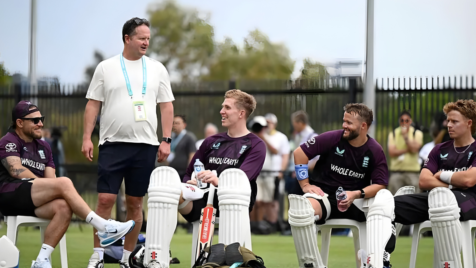 এনগিডি র ফিরে আসায় ভারতীয়দের বিরুদ্ধে দক্ষিণ আফ্রিকার পরিকল্পনায় নতুন চমক ১৪ বছর পর অ্যাশেজ জয়ের স্বপ্ন ইংল্যান্ডের! এবার কি শেষ পর্যন্ত হবে বাস্তব?