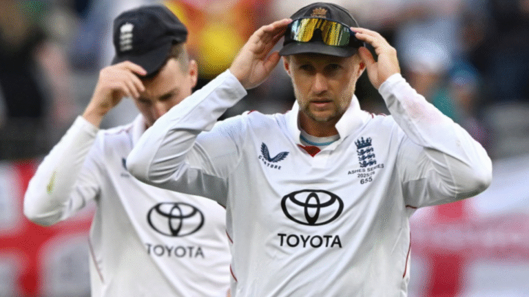 জো রুটের বিস্ফোরক মন্তব্য ‘অ্যাশেজে পিঙ্ক বল টেস্ট অপ্রয়োজনীয় হইচই ফেলে দিলেন জো রুট: ‘অ্যাশেজে পিঙ্ক বলের দরকারই নেই!’