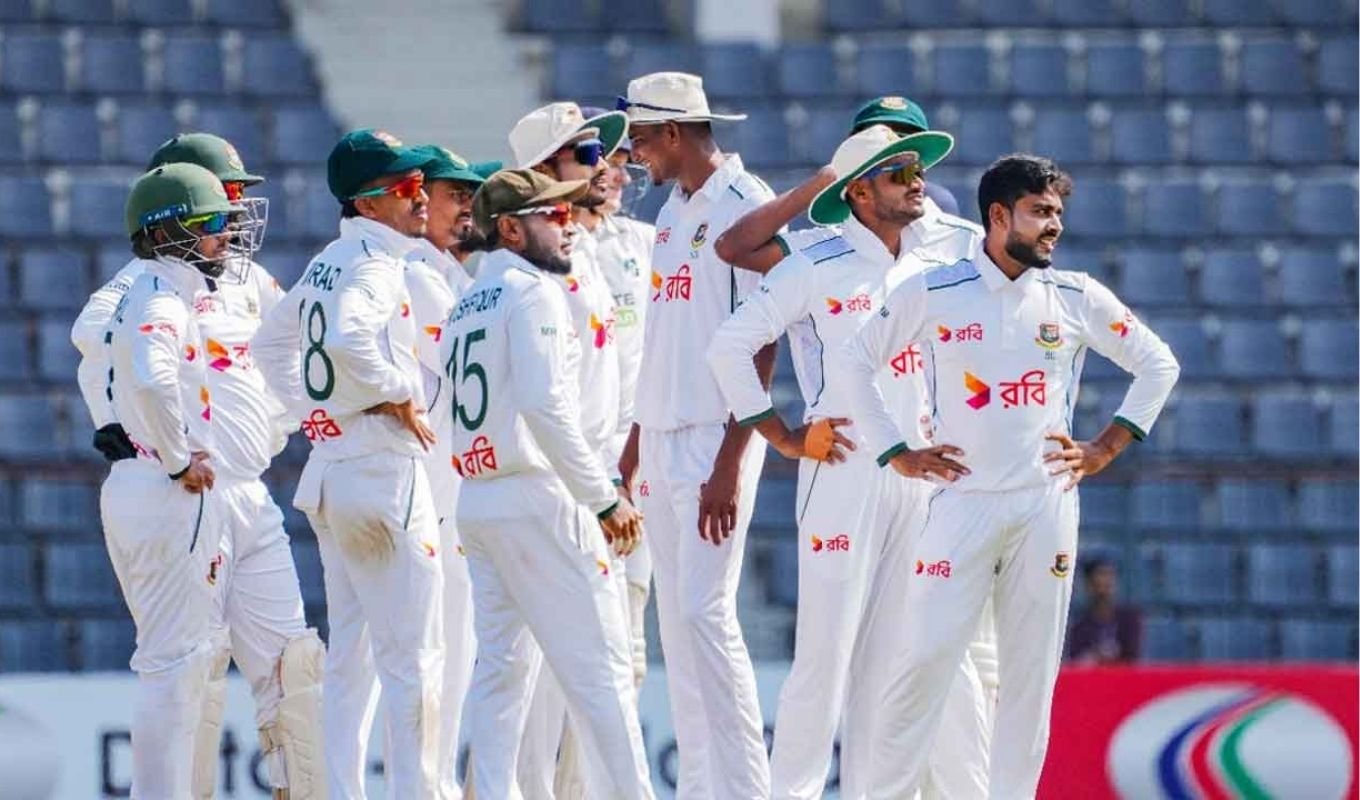 তিন উইকেটের সাফল্যে স্বস্তি, কিন্তু ক্যাচ মিসে আবার হতাশ বাংলাদেশ