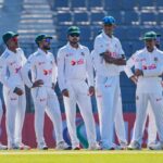 তিন ওভারে তিন ক্যাচ হাতছাড়া, রোদের তাপে ক্লান্ত বাংলাদেশ