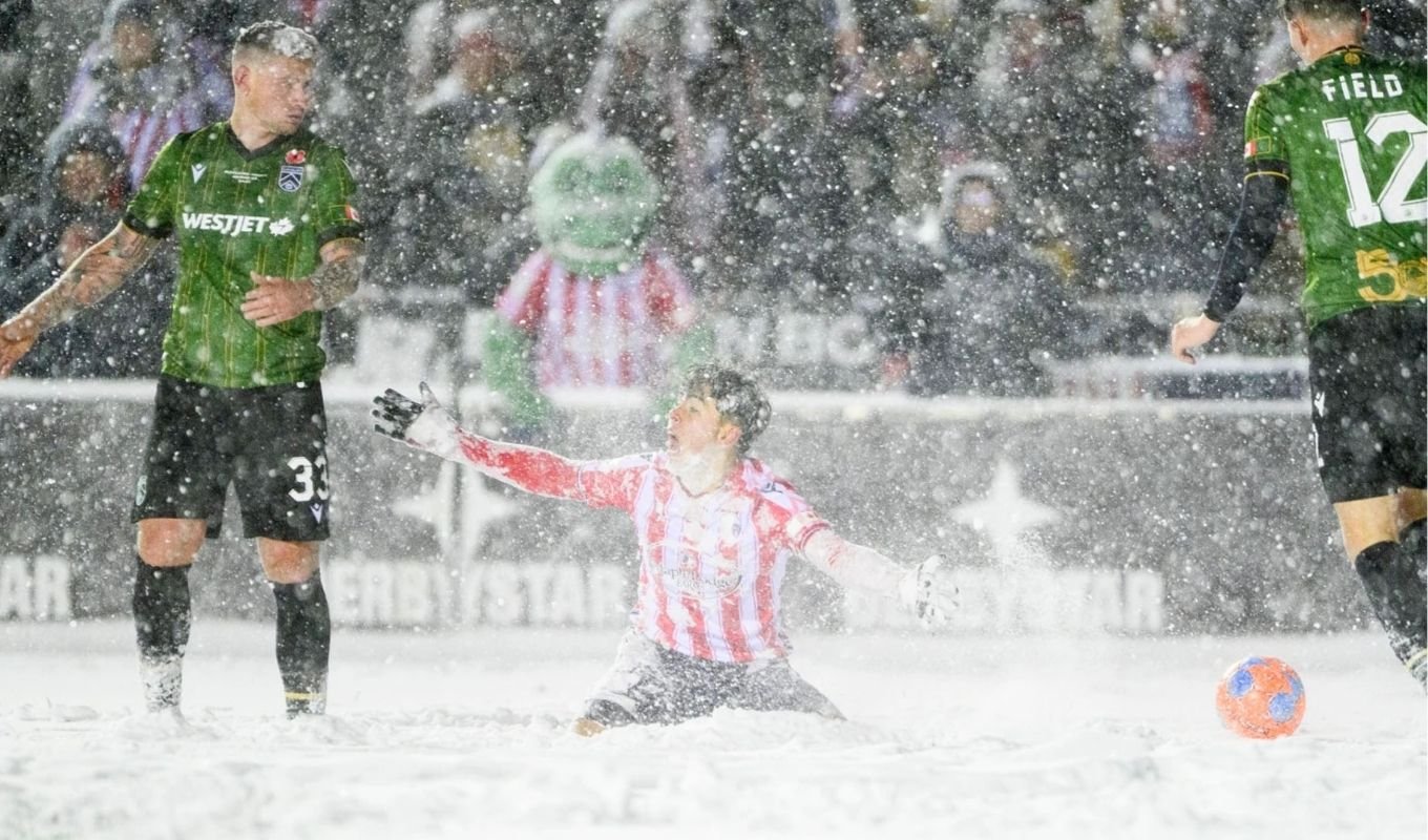 তুষারঝড় থামল পাঁচবার, চার ঘণ্টার ফাইনালে হার সমিতের কাভালরি এফসি
