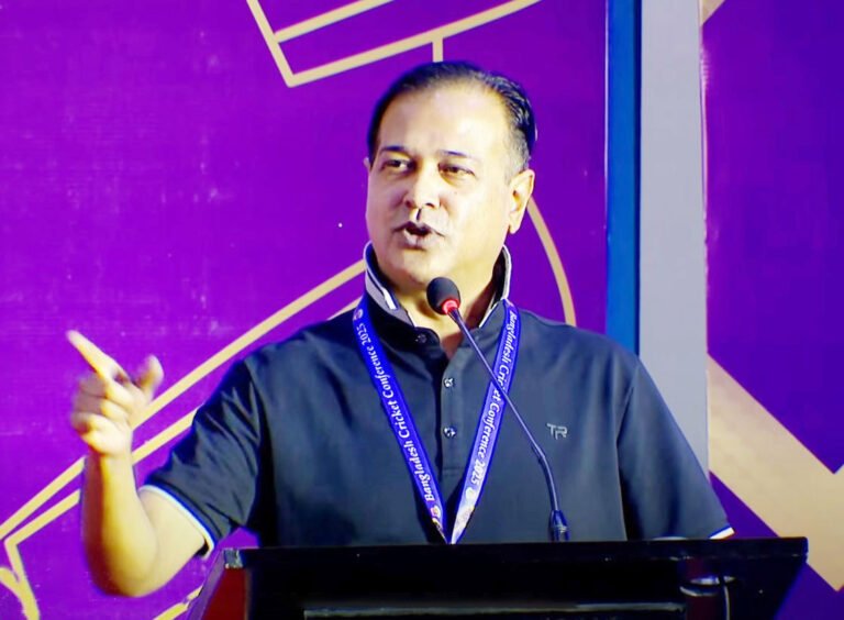 ফুটবলারদের ব্যবহার খারাপ