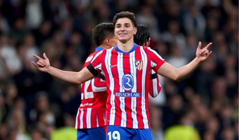 বার্সেলোনা খুঁজছে ‘প্রাগম্যাটিক স্ট্রাইকার’, অ্যালভারেজ-হালান্ড ছাড় কানে শীর্ষে