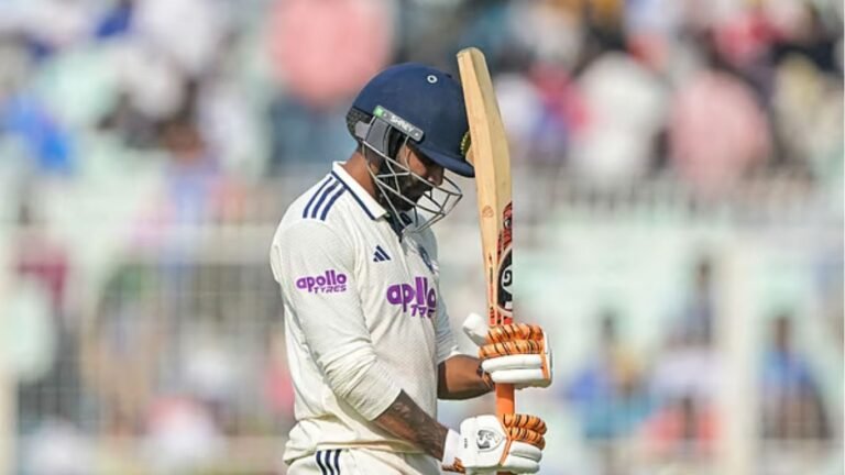 ভারতীয় ক্রিকেটারদের খেলায় দেখা যাচ্ছে ‘ভয়’ আর ‘নিরাপত্তাহীনতা’ই ভারতীয় ক্রিকেটারদের খেলায় দেখা যাচ্ছে