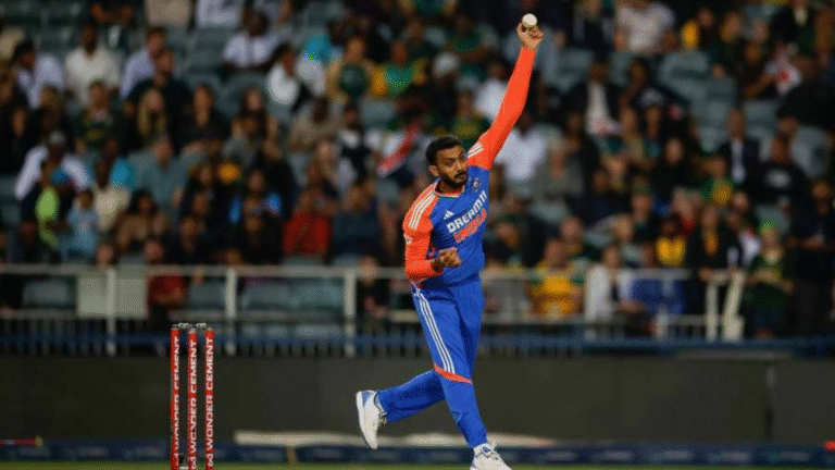 ভারতের ঘূর্ণি আক্রমণে বেসামাল অস্ট্রেলিয়া