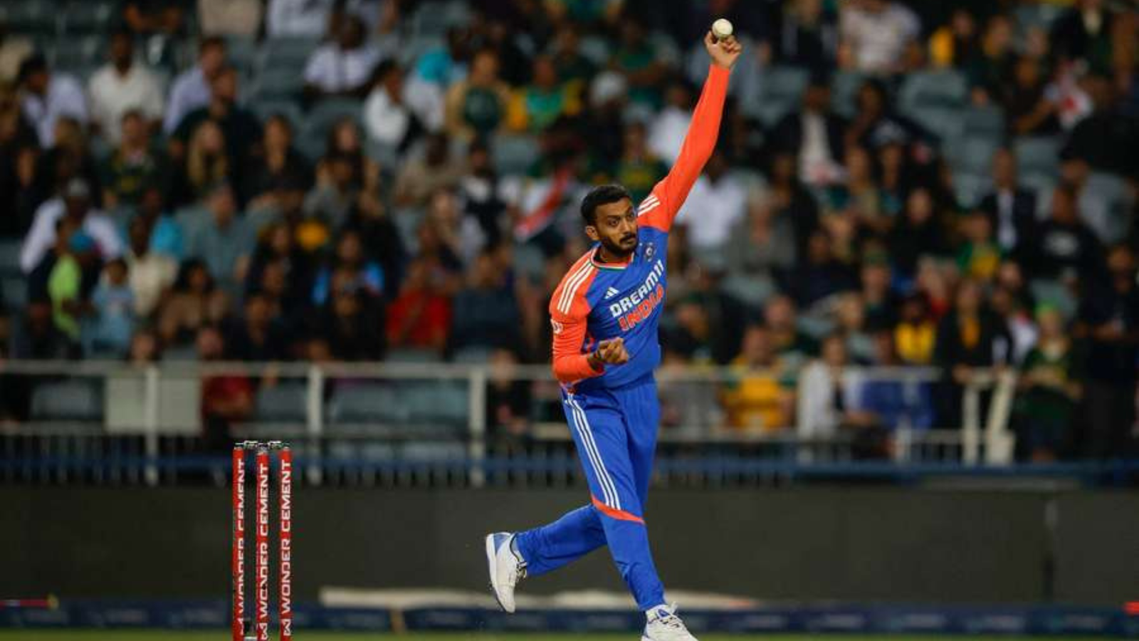 ভারতের ঘূর্ণি আক্রমণে বেসামাল অস্ট্রেলিয়া