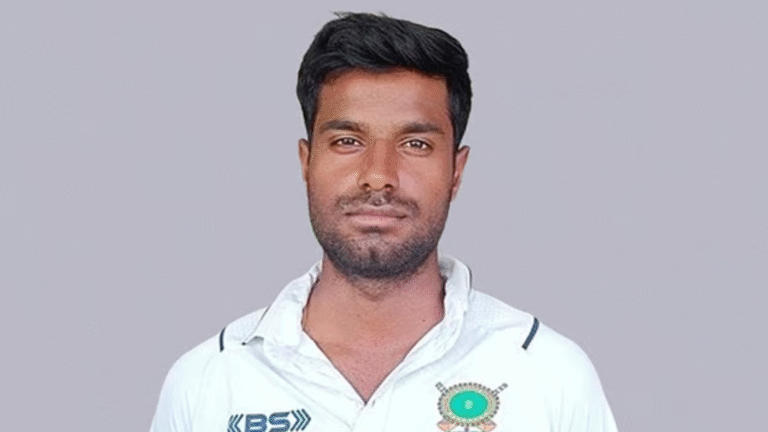 রেকর্ডবুক কাঁপালেন ভারতের আকাশ কুমার!