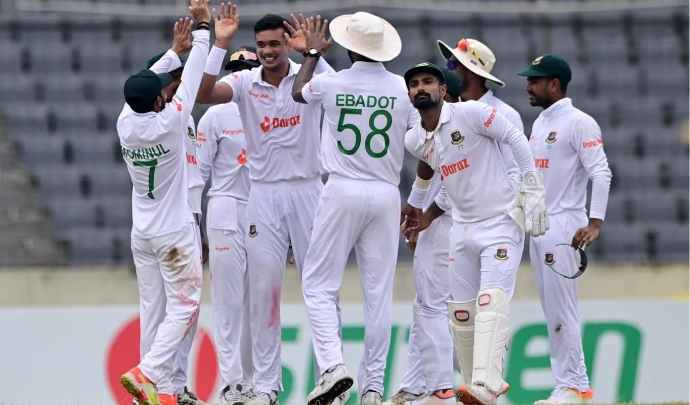 ১৪ বলেই গুটিয়ে গেল আয়ারল্যান্ড