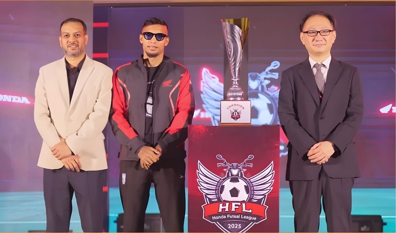 ৩২ দলের জমজমাট ফুটসাল লিগ উদ্বোধন, আলোচনায় যে উপহারটি পেলেন জামাল