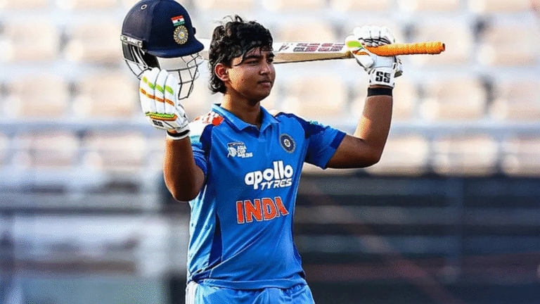 ৩২ বলে সেঞ্চুরি তবু সন্তুষ্ট নন বৈভবের বাবা—কী ভুল দেখলেন তিনি ১৪ বছরের ভারতীয় বিস্ময়! রেকর্ড গড়েও বাবার কাছে ফেল!