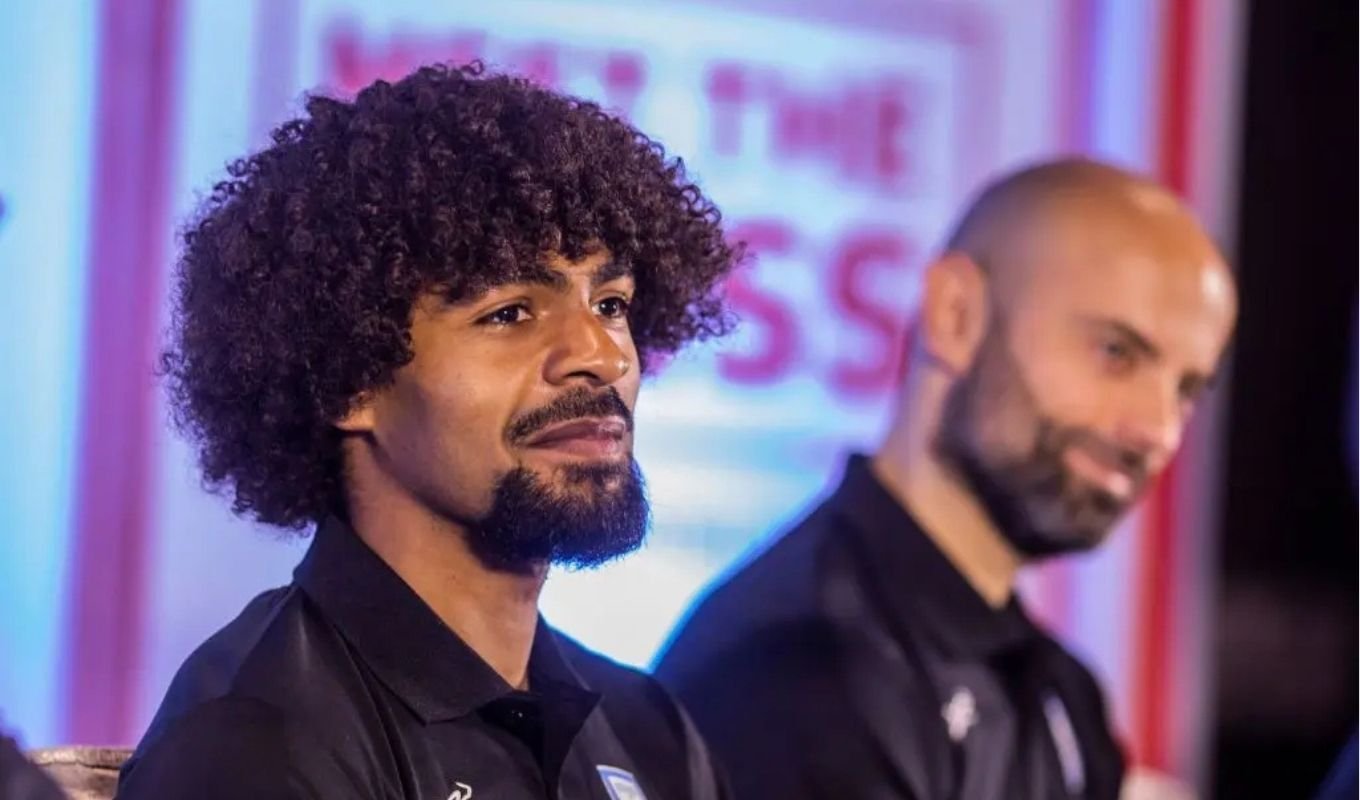 ‘প্রত্যেক সন্তান চায় বাবা-মাকে গর্বিত করতে’ — আবেগঘন কথায় হামজা চৌধুরী