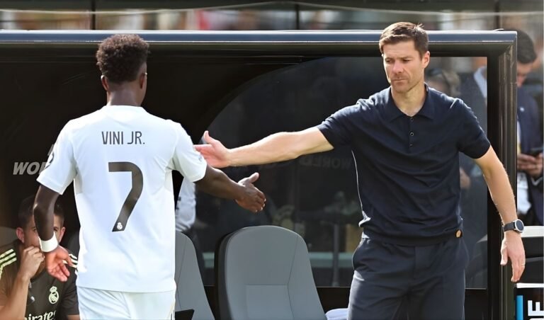 কোচিং নিয়ে বিতর্কে রিয়াল, কী হবে এবার