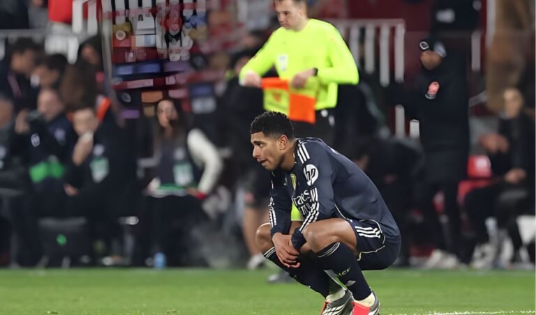 টানা তৃতীয় ড্রয়ে পয়েন্ট হারাল রিয়াল মাদ্রিদ, লা লিগার শীর্ষে বার্সেলোনা