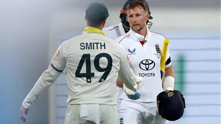 রেকর্ড–ভাঙা স্টার্ক ও ক্লাসিক রুটের সেঞ্চুরিতে অ্যাশেজে দারুণ সূচনা